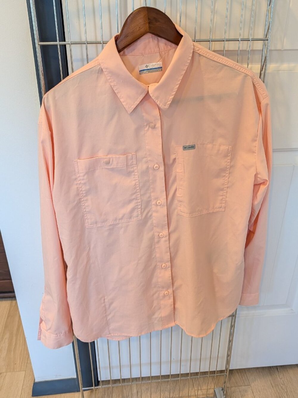 Columbia Sportswear Peach Long-Sleeve Button-Down Shirt – Size Large